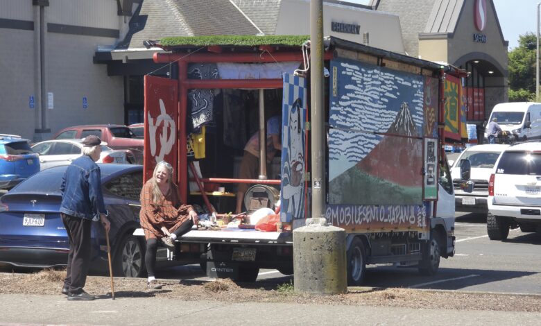 Will they or won’t they?  Fort Bragg Safeway Workers Face Midnight Deadline to Avert Strike